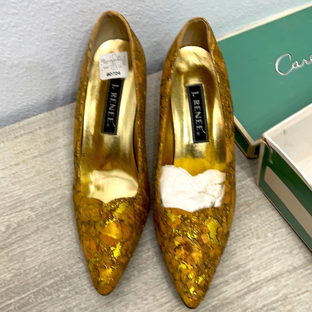 Vintage J.Renee Pumps Corkscrew